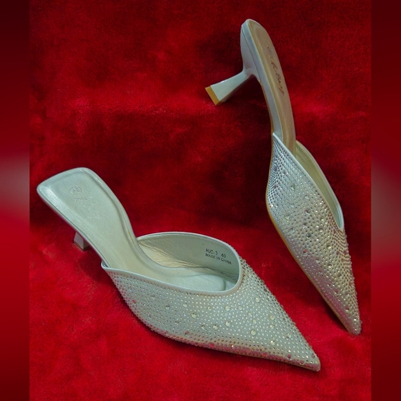 Shoes - h & y Silver Rhinestone Embellished Mules - Size 9/40